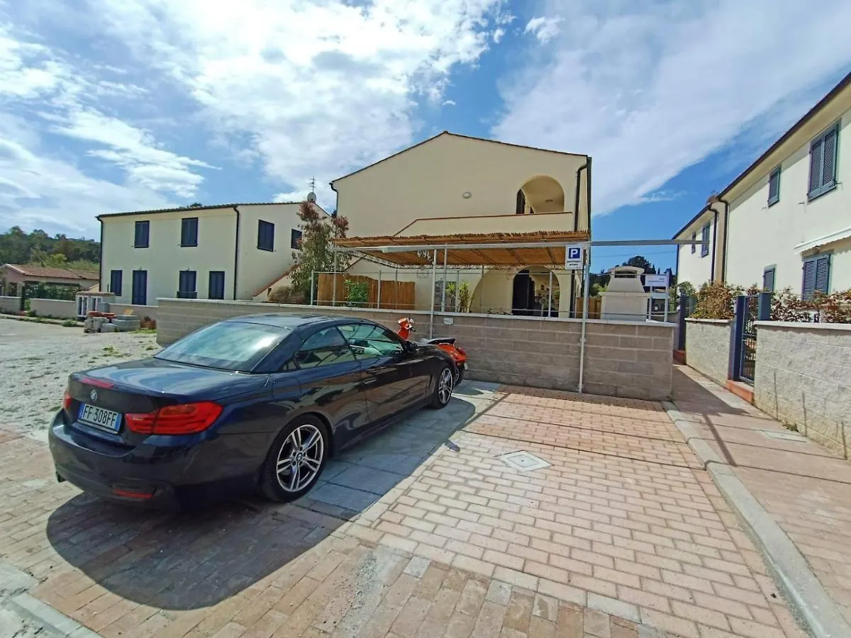 Il Polpoleo In Porto Azzurro Isola D'Elba Daire 0*,  İtalya
